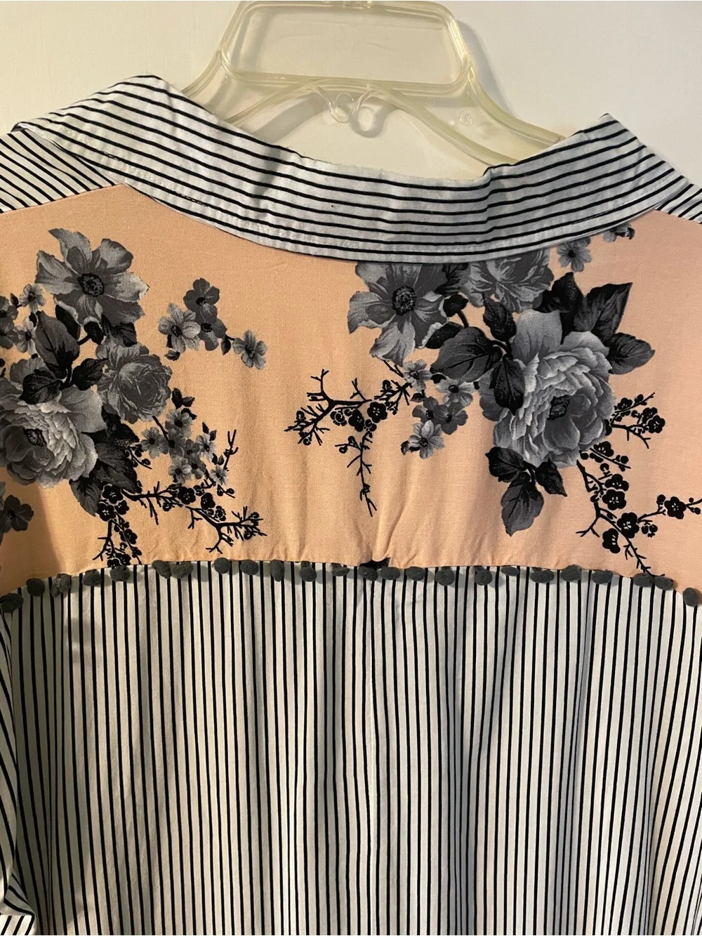 Striped V-Neck Mixed-Print Blouse in Peach and Navy Floral Large